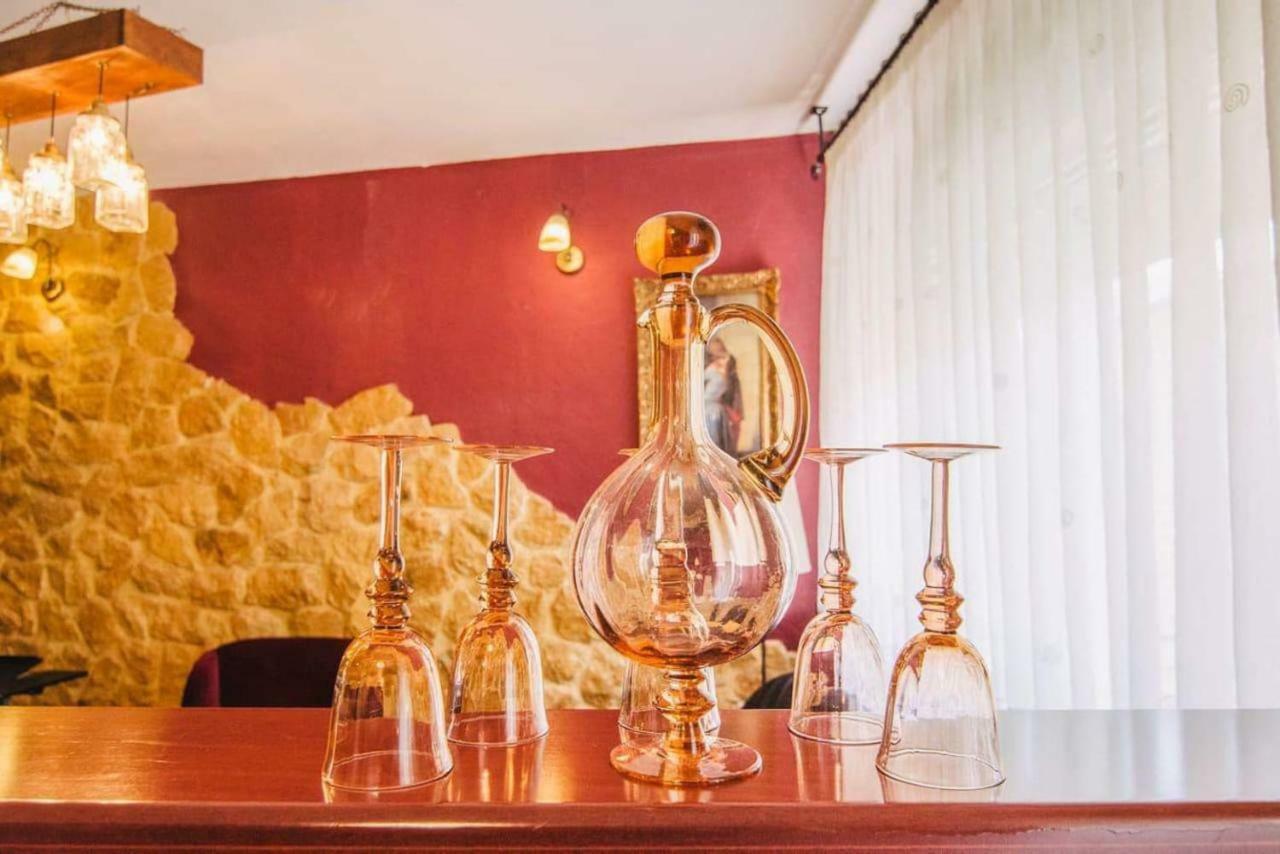 Gallery Home,Downtown, Ioannina. エクステリア 写真